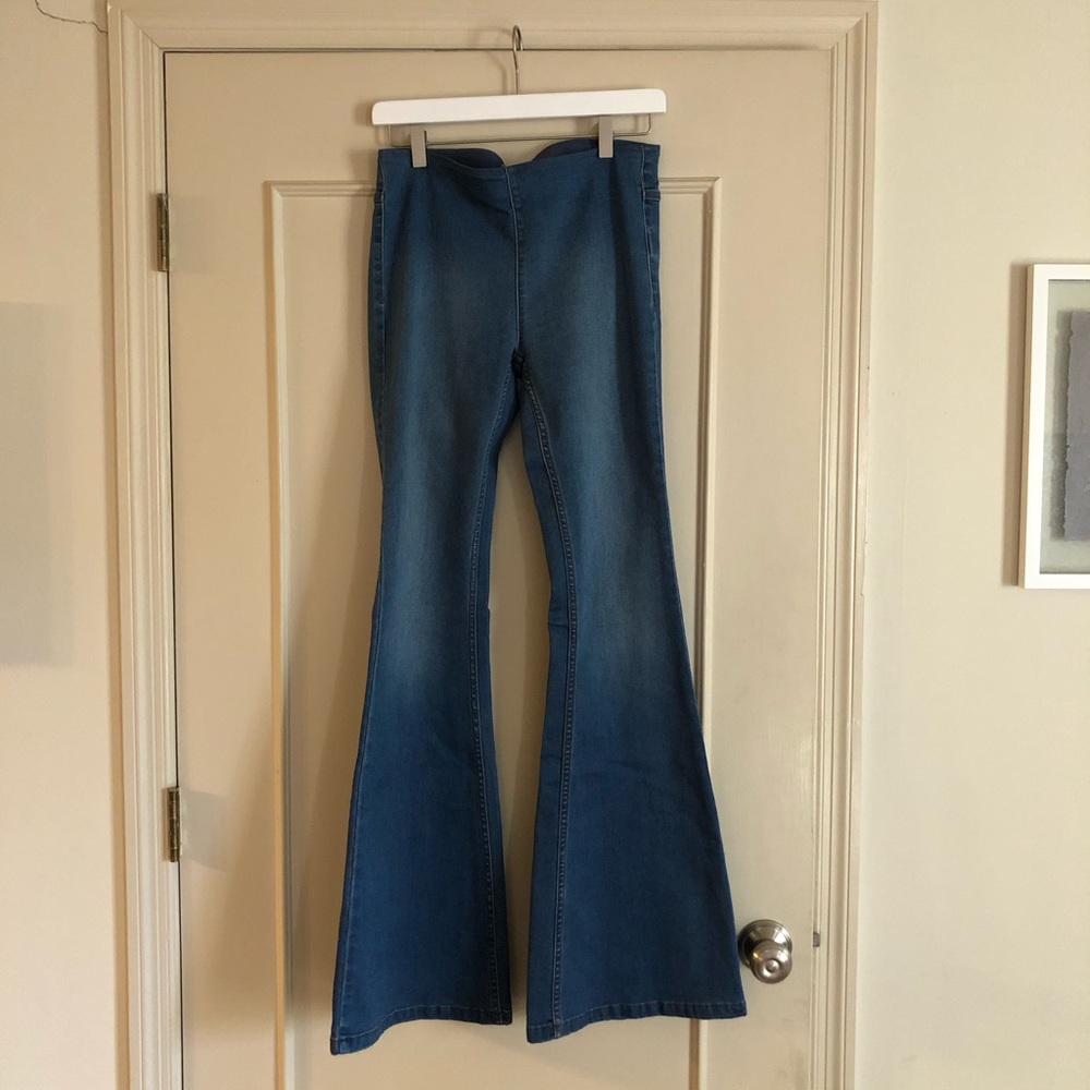 Free People Penny Pull-On Flair Jeans